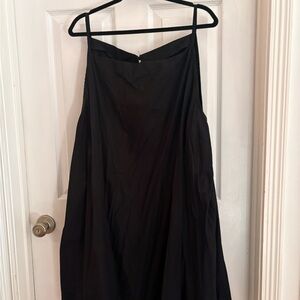 Simple Black Slack Neck / Loose Fit Mini